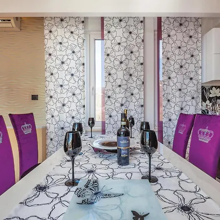 Cozy In With Wifi Holiday home Crikvenica