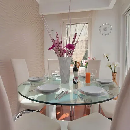 Cozy In With Wifi Holiday home Crikvenica
