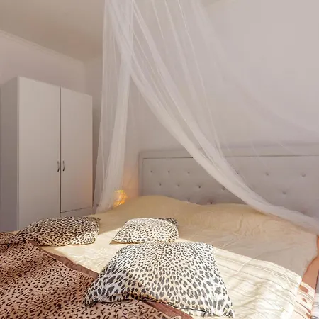 Cozy In With Wifi Holiday home Crikvenica